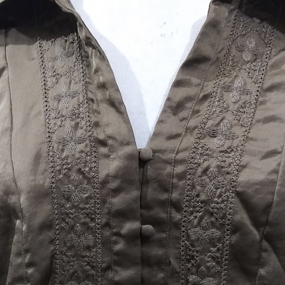 Plus size brown blouse - Picture 2 of 8